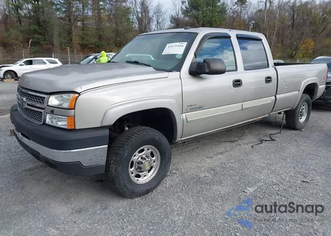2005 Chevrolet Silverado 2500Hd Ls z USA, uszkodzony, nr VIN 1GCHK23235F842020
